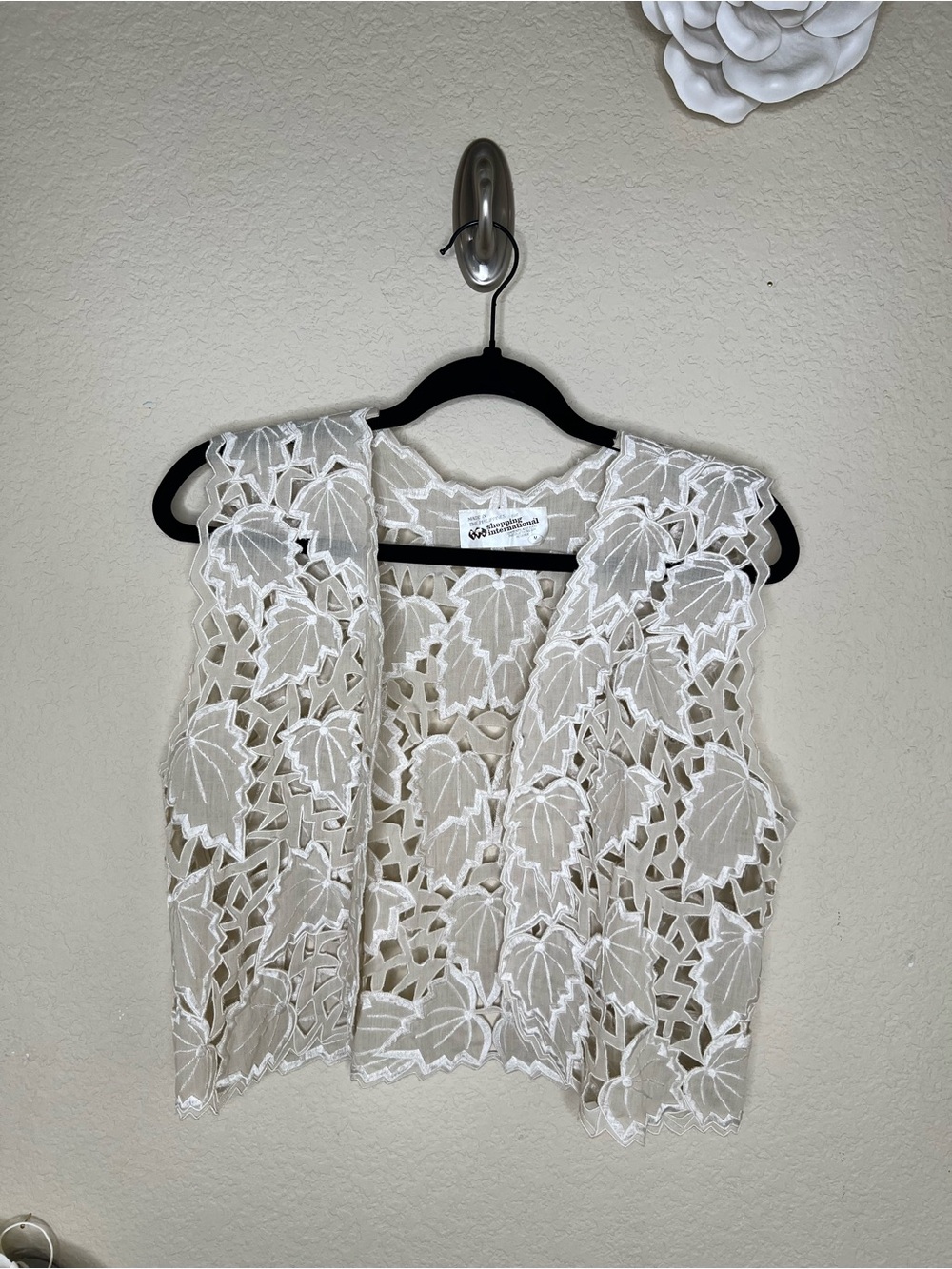 NTM: Vintage Shopping International Leaf Lace Cutwork Vest Ivory Medium 90s Boho